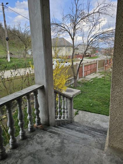 Casă cu 4 camere în Jichișu de Jos