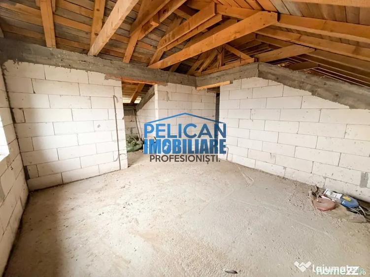 Casă cu 4 camere cu Teren 500 Mp în Malcoci