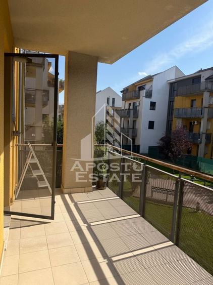 Apartament cu 3 camere decomandat în Dumbrăvița