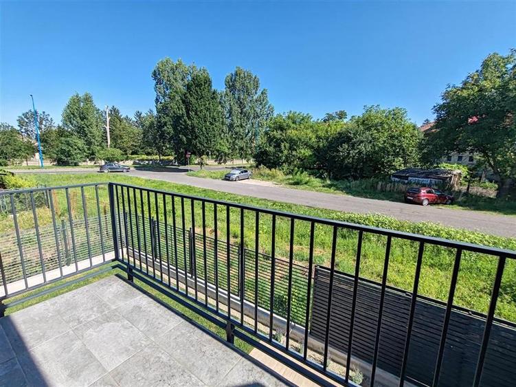 Duplex cu 4 camere cu Canalizare în Bartolomeu
