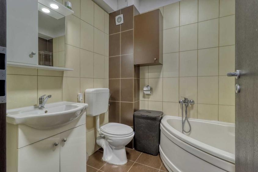 Apartament cu 3 camere decomandat în Chiajna