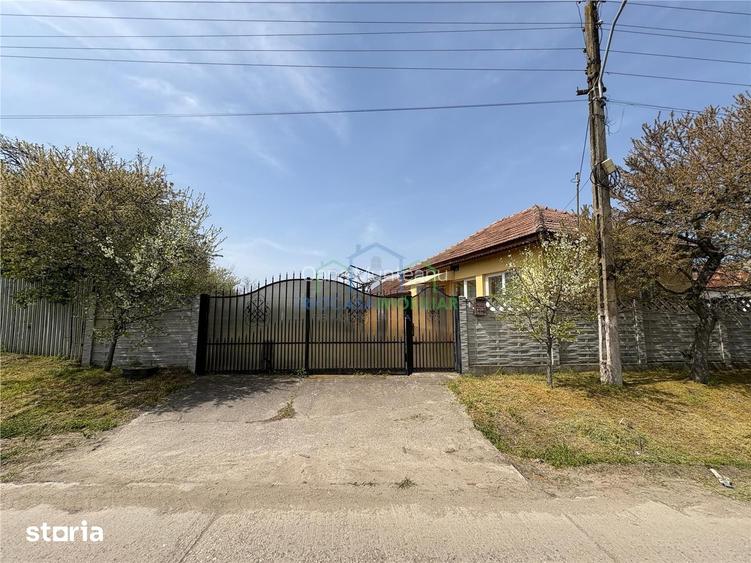 Casa si teren Pielesti