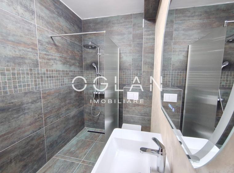 Penthouse cu 4 camere decomandat în Mihai Viteazul