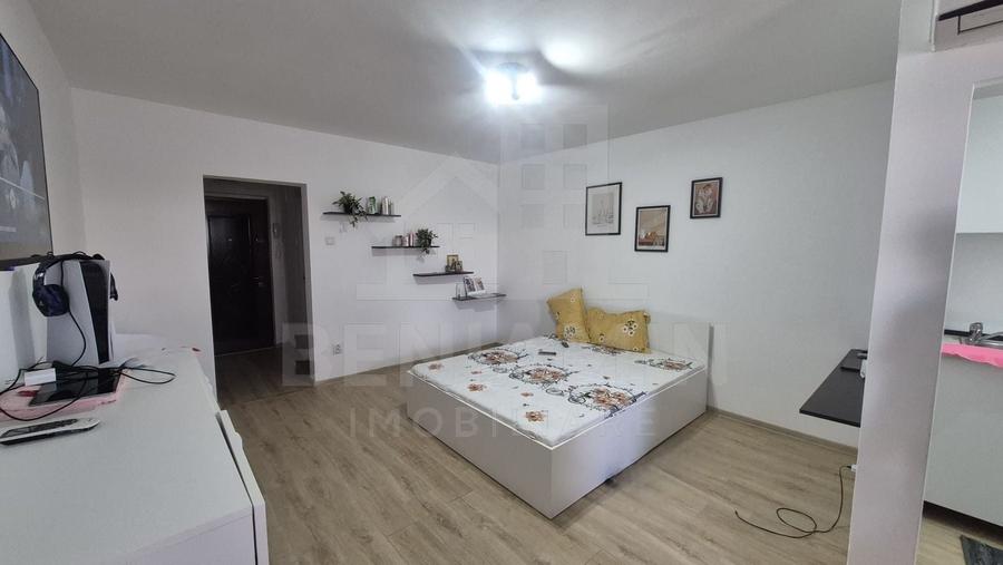 Garsonieră semidecomandată în Brazda lui Novac