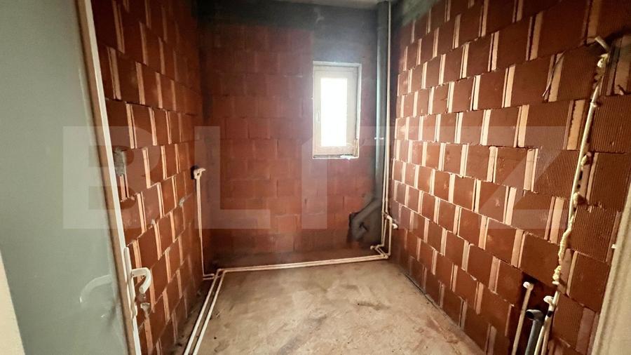 Casă individuală cu 6 camere cu Teren 1200 Mp în Pielești