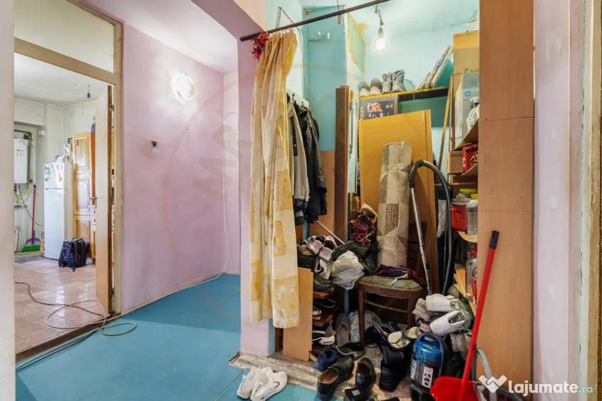 Apartament cu 3 camere decomandat în Sebastian