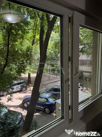 Apartament cu 4 camere decomandat în Gorjului