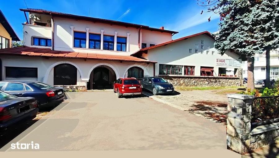 Spațiu comercial, de 1,043 mp, în Câmpina