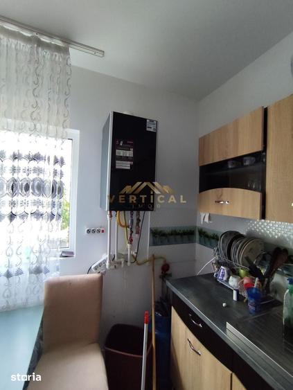 Casă cu 5 camere cu Teren 280 Mp în Vidra