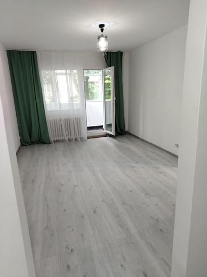 Apartament cu 3 camere decomandat în Tătărași