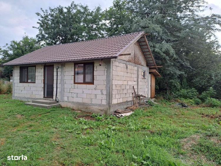 Casă cu 2 camere în Niculești