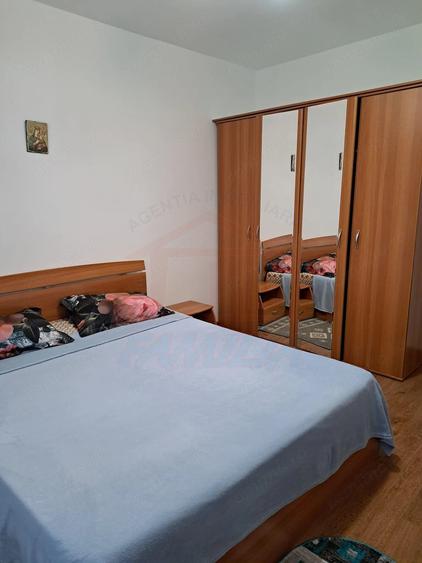 Apartament cu 2 camere semidecomandat în Micro 19