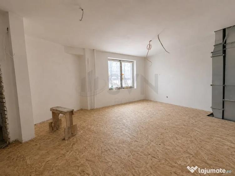 Apartament cu 3 camere semidecomandat în Universitate
