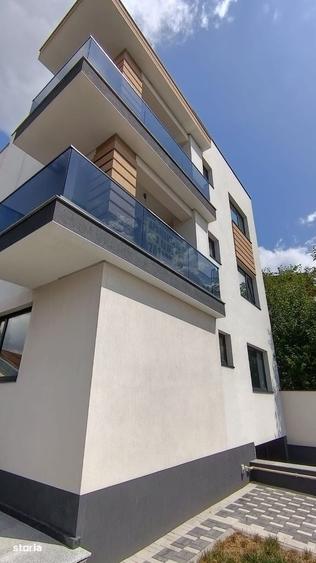 Apartament cu 2 camere decomandat în 1 Mai