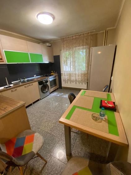 Apartament cu 2 camere decomandat în Olteniței