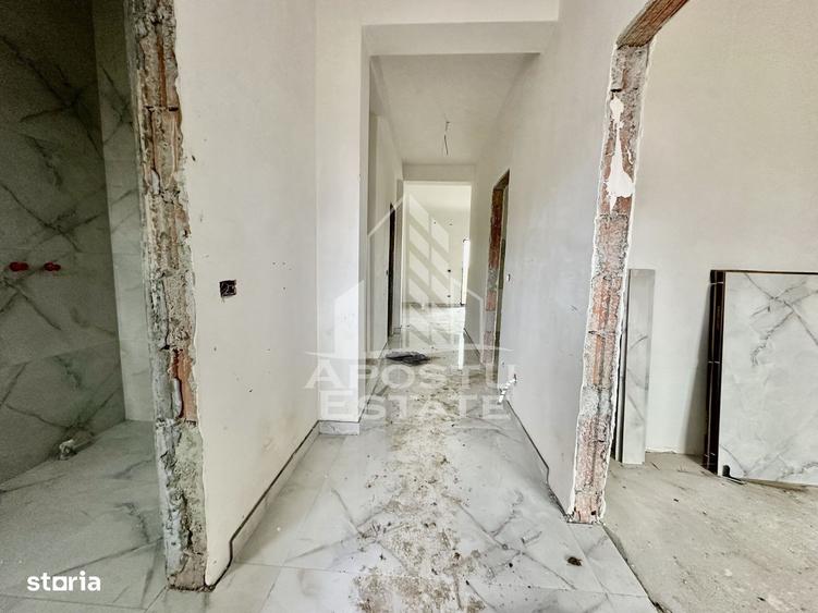 Casă cu 4 camere în Central
