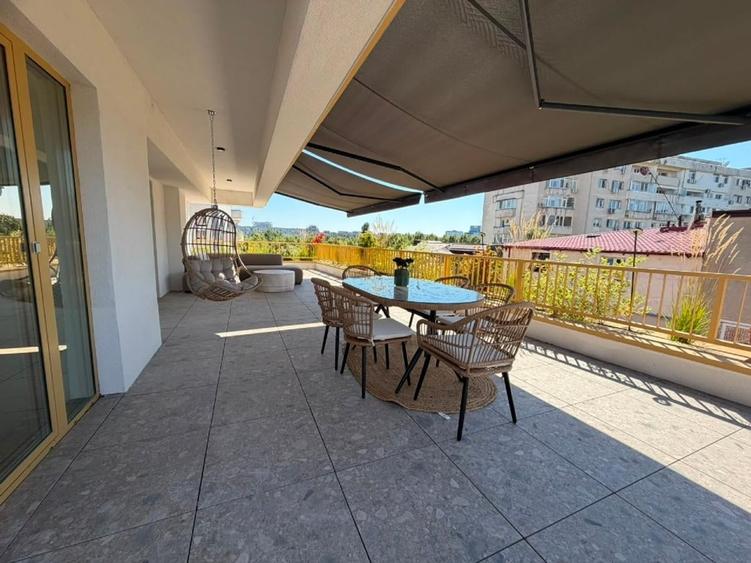 Apartament cu 3 camere decomandat în Unirii