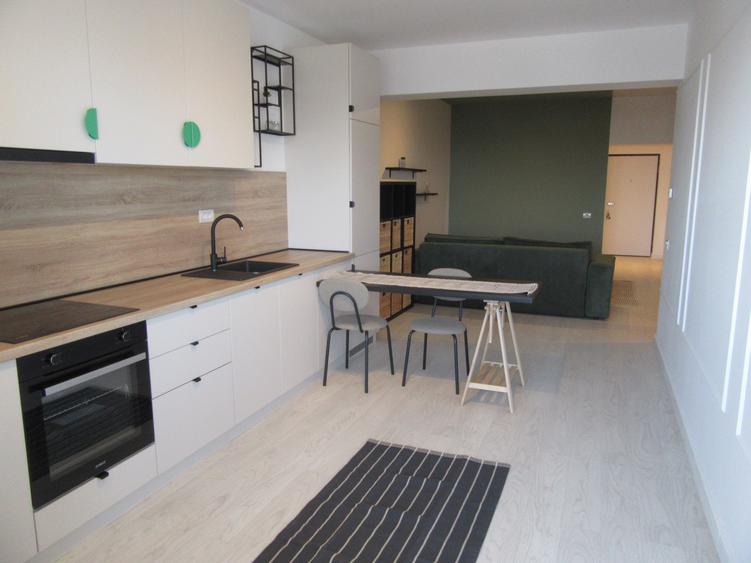 Apartament cu 2 camere semidecomandat, mobilat în Fundeni