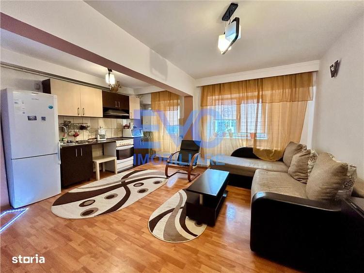 Apartament 3 Camere De Vanzare, Dacia - 1