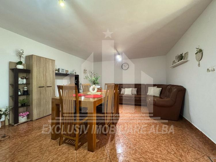 Casă individuală cu 8 camere cu Canalizare în Tolstoi
