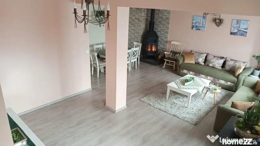 Casă cu 7 camere cu Teren 2000 Mp în Rădăuți