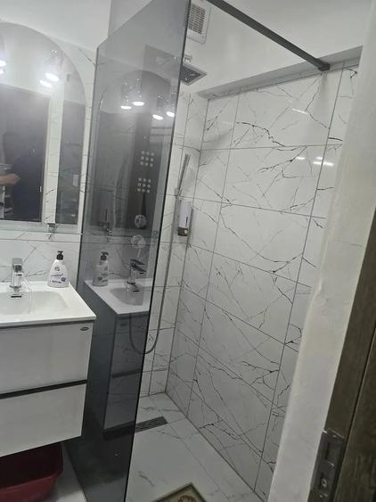 Garsonieră decomandată în Central