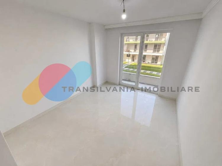 Apartament cu 3 camere semidecomandat în Iris
