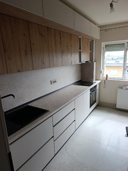 Apartament cu 4 camere semidecomandat, mobilat în Micălaca