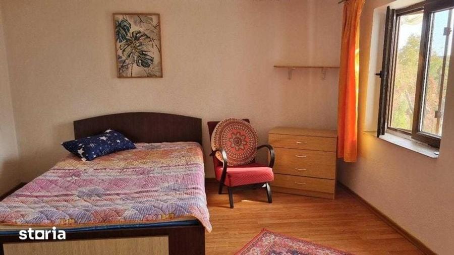 Casă cu 3 camere cu Teren 146 Mp în Central