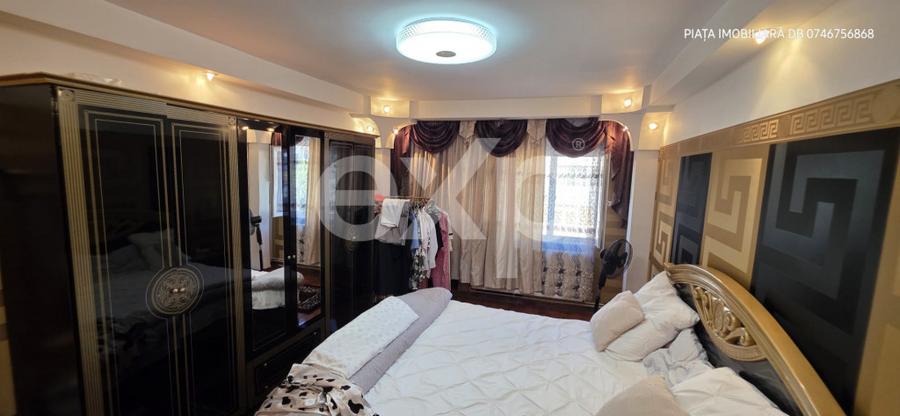 Apartament cu 4 camere decomandat, mobilat în Central