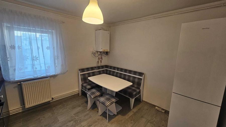 Apartament cu 2 camere semidecomandat în Exterior Vest