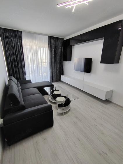 Apartament cu 2 camere decomandat în Titan