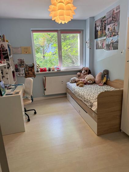 Apartament cu 3 camere semidecomandat, mobilat în Baba Novac