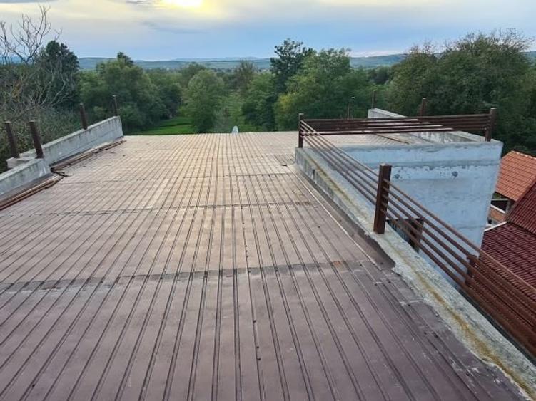 Casă individuală cu 4 camere cu Garaj în Călan
