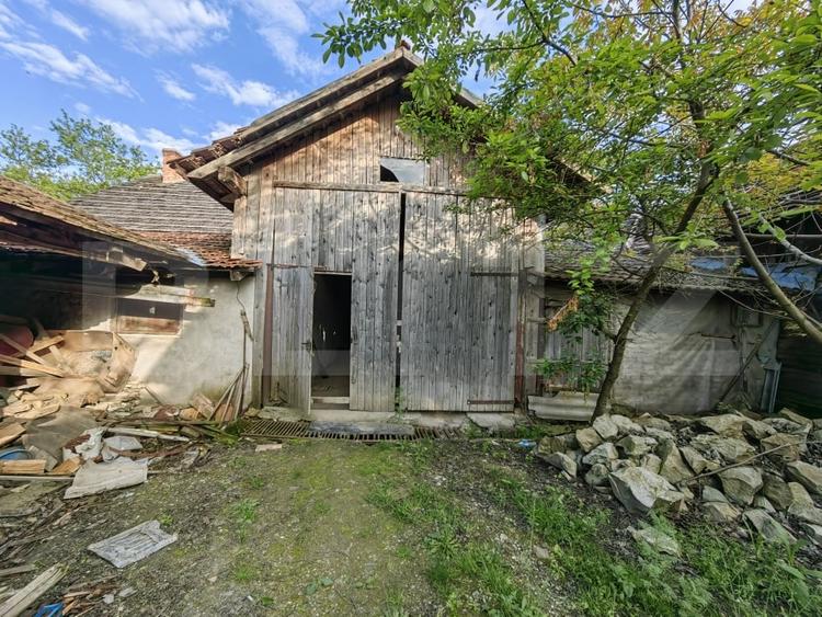 Casă individuală cu 5 camere cu Garaj în Șard
