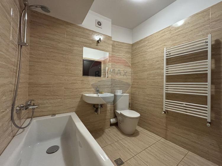 Apartament cu 2 camere decomandat în Periferie