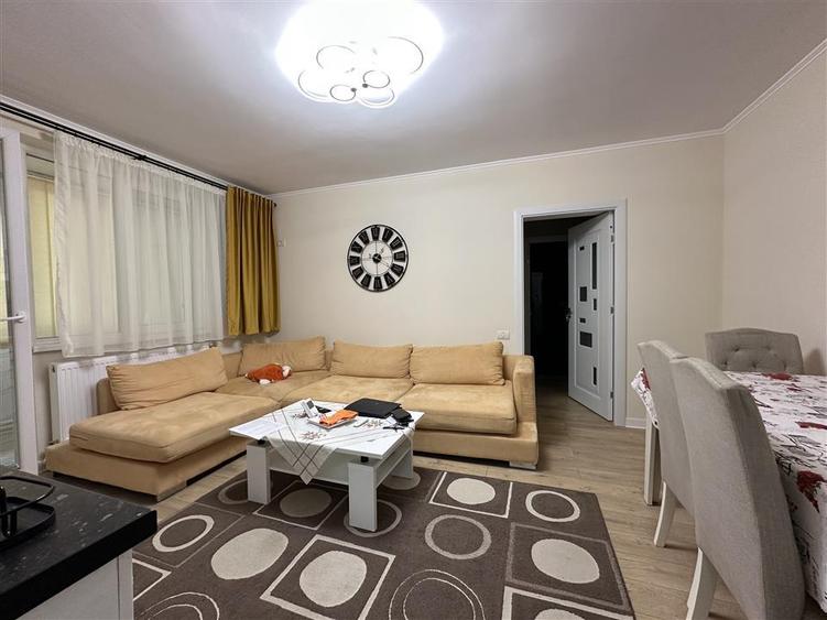 Apartament cu 2 camere semidecomandat în Podgoria