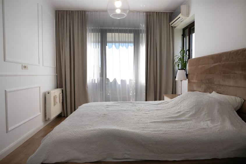 Apartament cu 3 camere semidecomandat, mobilat în Pipera