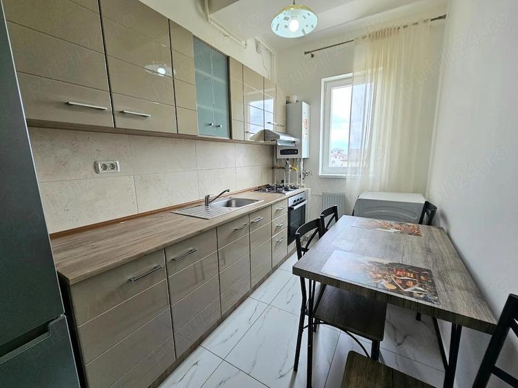 Apartament cu 2 camere decomandat în Roșu