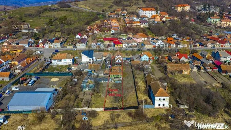 Casă cu 5 camere cu Teren 904 Mp în Central