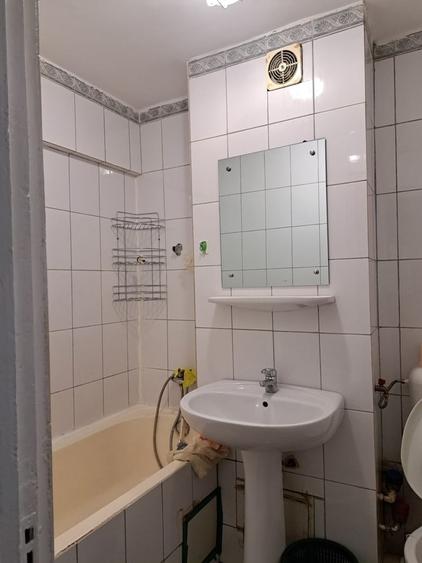Apartament semidecomandat în Militari