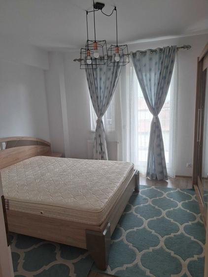 Apartament cu 2 camere nedecomandat în Dâmbul Rotund