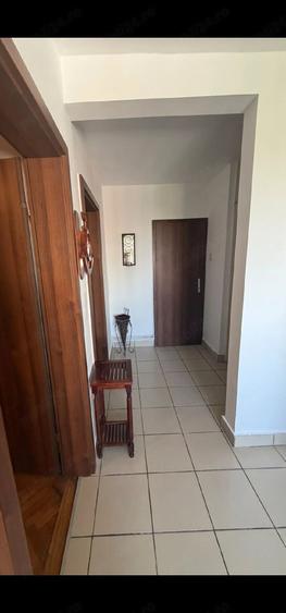 inchiriez ap 2 camere centrlal - 1