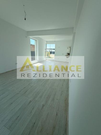 Casă individuală cu 3 camere cu Canalizare în Berceni