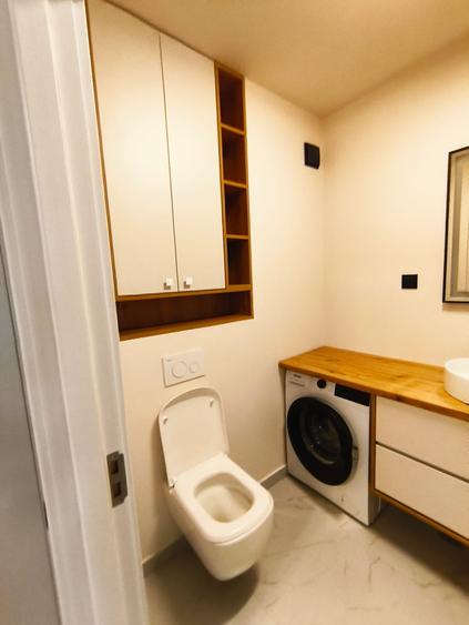 Apartament cu 3 camere semidecomandat în Florești