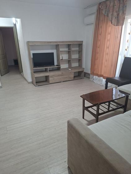 Apartament cu 2 camere semidecomandat în Sintea Mică