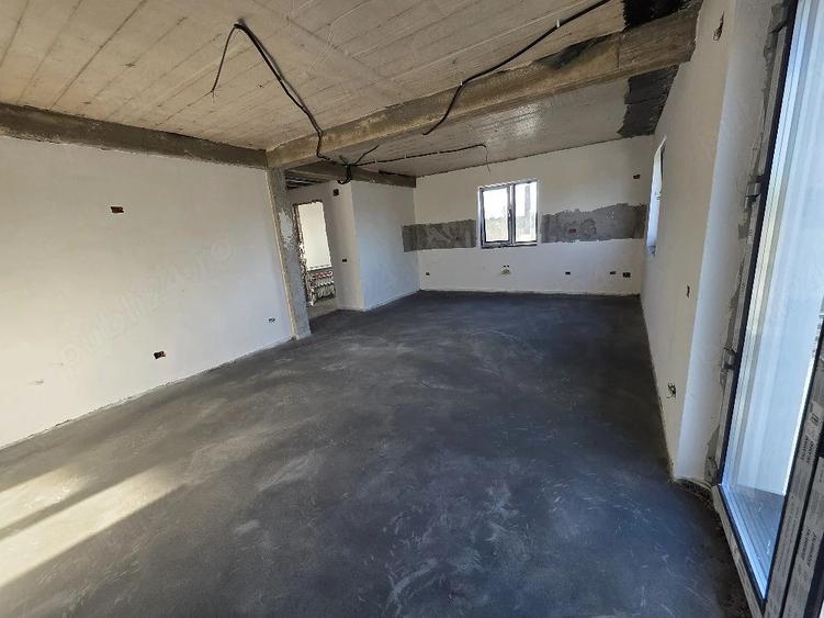 Casă cu 4 camere cu Teren 524 Mp în Copăceni