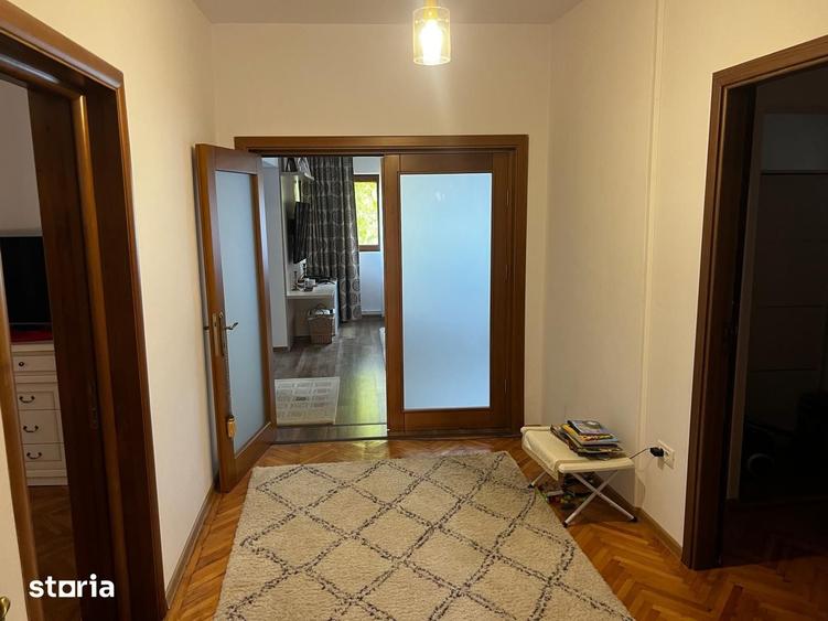 Casă cu 3 camere cu Teren 575 Mp în Aninoasa