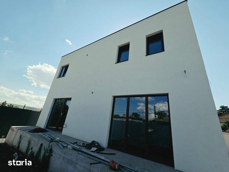 Casă cu 4 camere cu Teren 213 Mp în Central