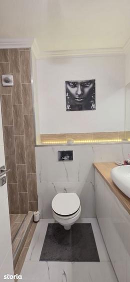 Apartament cu 3 camere în Decebal